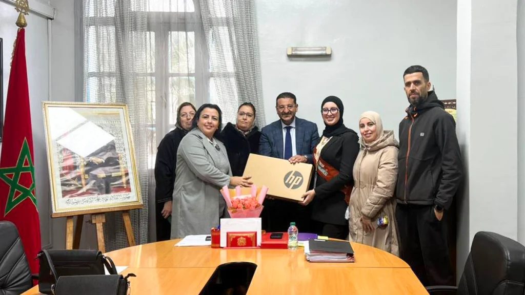 جماعة مرتيل تحتفي بانتخاب الطفلة بسمة في برلمان الطفل